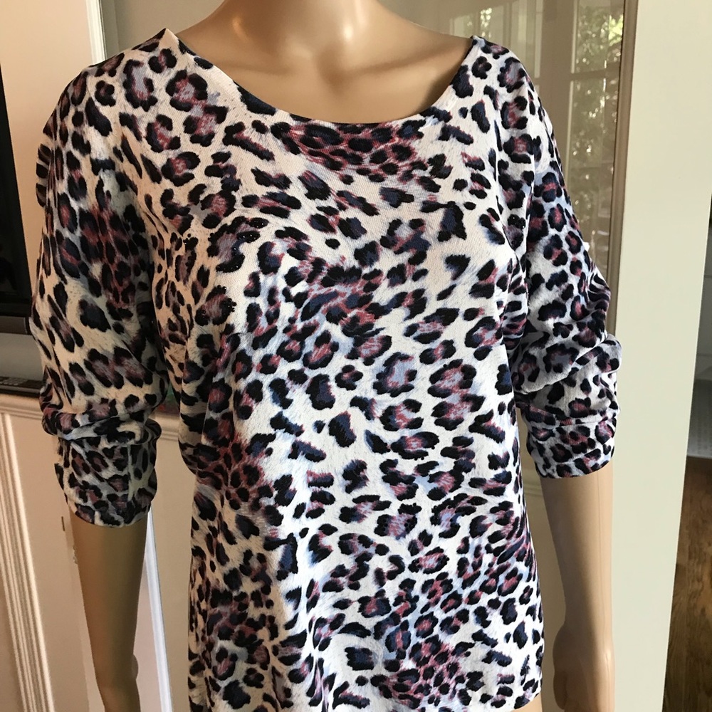 Alberto Makali light weight sweater. 65% rayon, 35% Nylon. Has bead clusters.